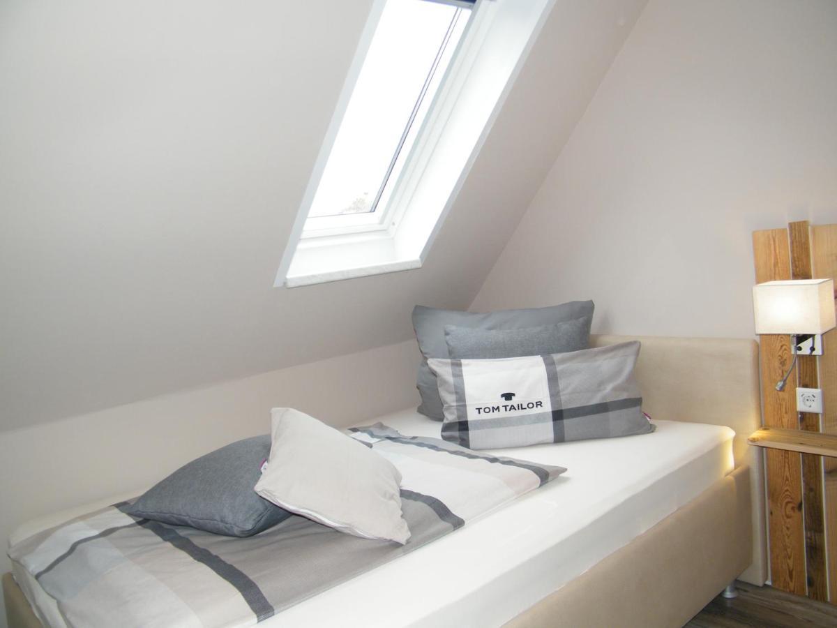 Gastehaus " Schone Aussicht " Apartment Neuharlingersiel Ngoại thất bức ảnh