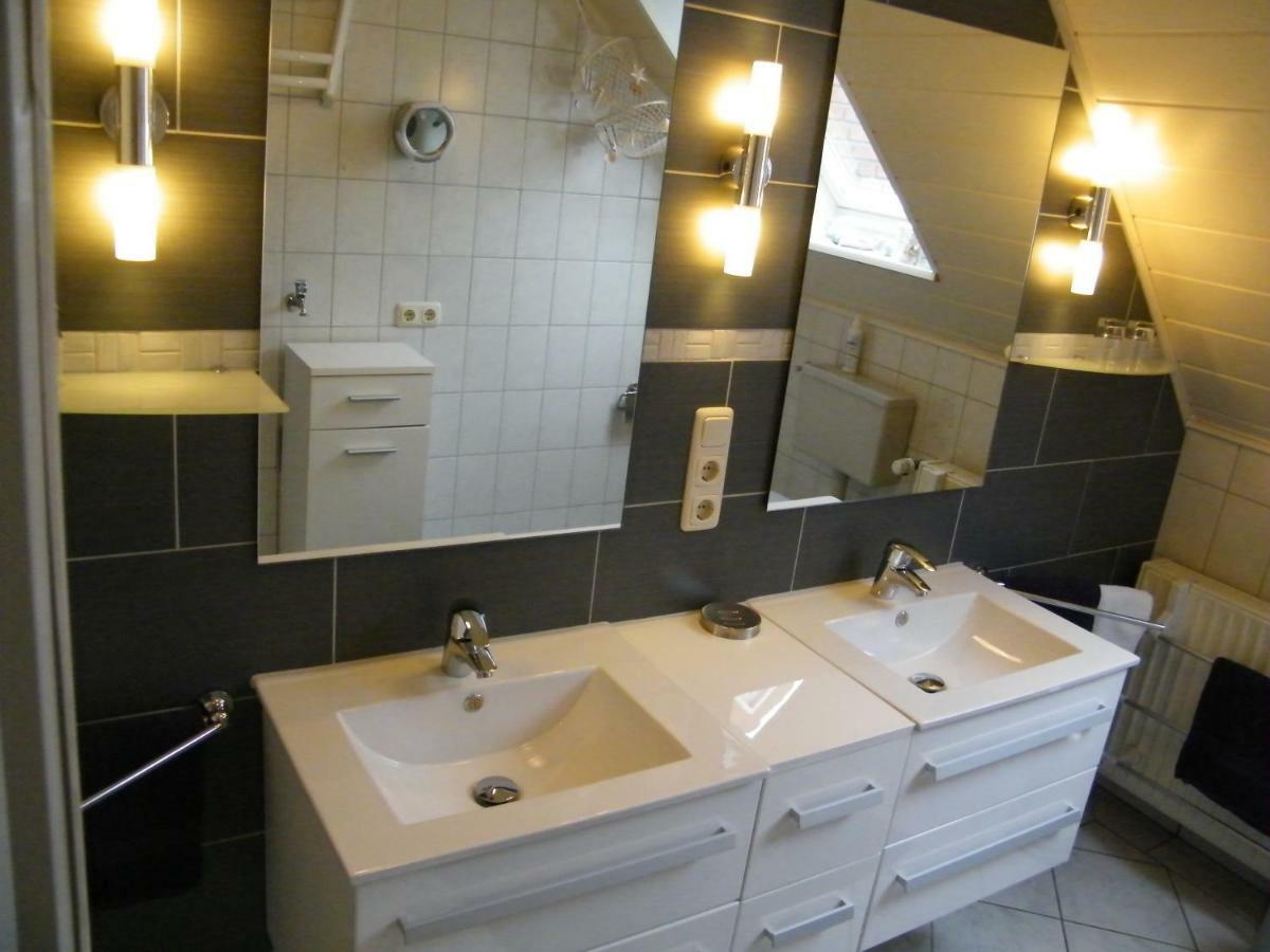 Gastehaus " Schone Aussicht " Apartment Neuharlingersiel Ngoại thất bức ảnh